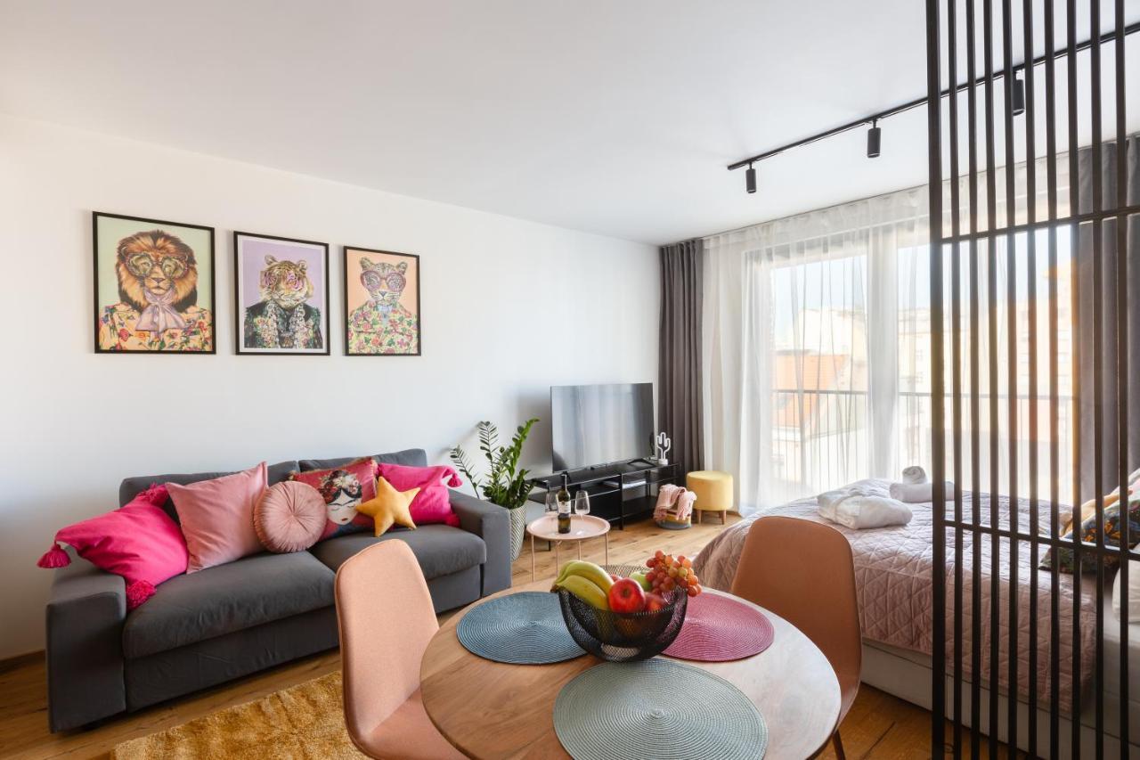 Urban Chic Residences Praga Esterno foto