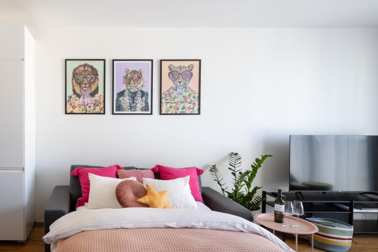 Urban Chic Residences Praga Esterno foto